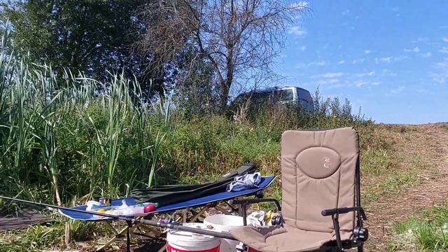 Летняя рыбалка в Беларуси 2022. В конце августа на озёрах в Синявке..... смотреть онлайн