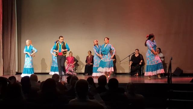 Yvette "La Sole" Flamenco - Romeras смотреть онлайн