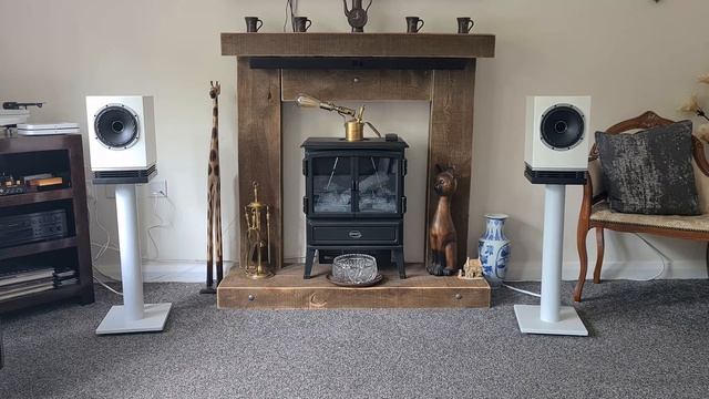 Fyne Audio F500 Speaker Sound Test смотреть онлайн