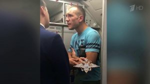 Разгромить отделение полиции попытался авиадебошир, которого сняли с рейса Хабаровск - Красноярск