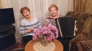 "Рябины куст", (красивая песня о любви под баян). Поют Тамара Полонская и Валентина Васильева.
