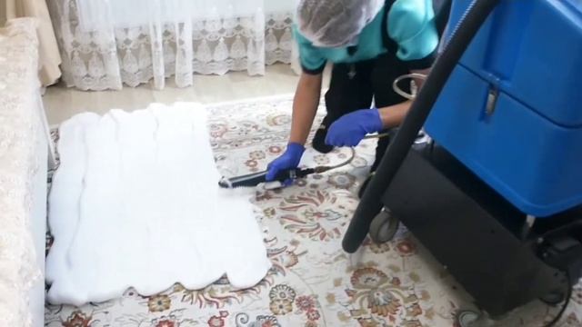 Сухая чистка☁️ ковров на дому (чистка методом сухой пены)