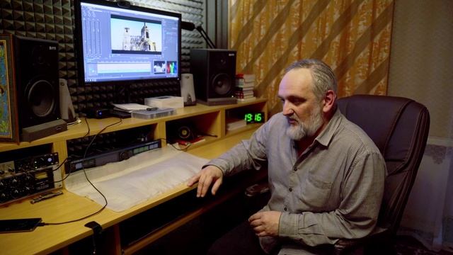 Серафимовский волонтер Гусихин