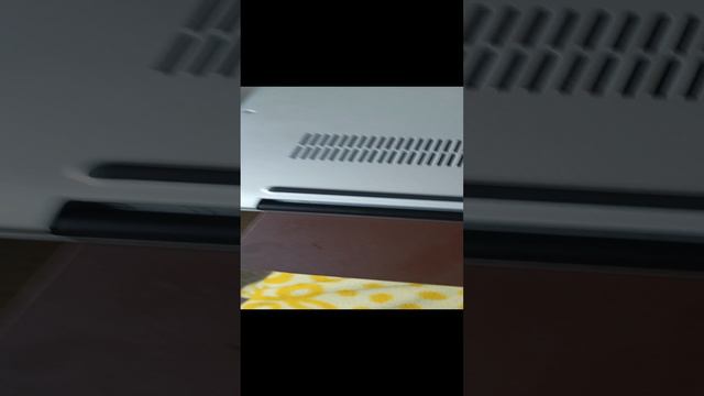скрытые винты под ножкой- Китайских Ноутбуков Echips Pro и ЗЕОН