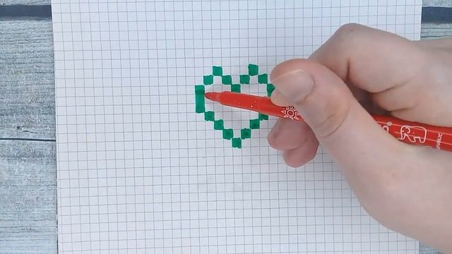 Как рисовать по клеточкам маленькое арбузное сердечко / Рисунки по клеточкам Лайк АРТ