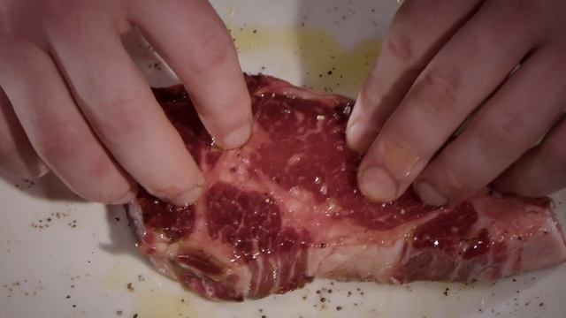 Классические СТЕЙКИ РИБАЙ в ресторане Viliya Park смотреть онлайн