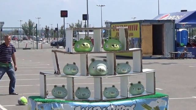 Играем в Энгри Бердз смотреть онлайн