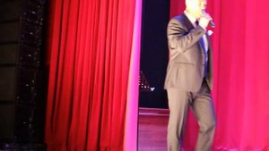 Поёт Алексей Ярошевич.