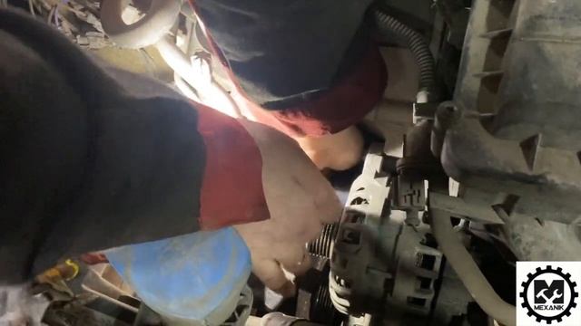 Замена ремня генератора Шкода Рапид 2017 года объем 1.6 - САНЯ МЕХАНИК