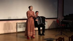 Анастасия Нистор « Над рекой туман». ?