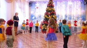 Хоровод вокруг ёлки ст.гр.