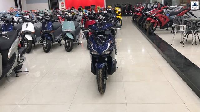 Honda AirBlade 125 2023 XANH DƯƠNG ĐẬM ▶️ 41.3 triệu 1 em AirBlade 125 2023 ? GIÁ XE MÁY VLOGS смотреть онлайн