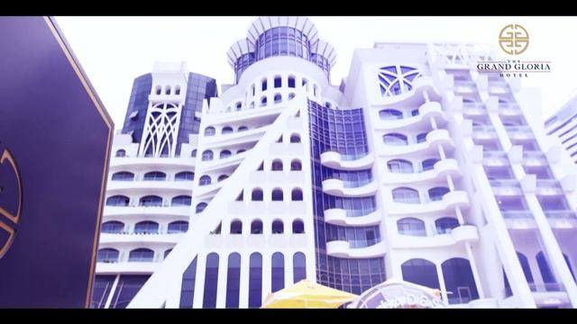 THE GRAND GLORIA - Hotel смотреть онлайн