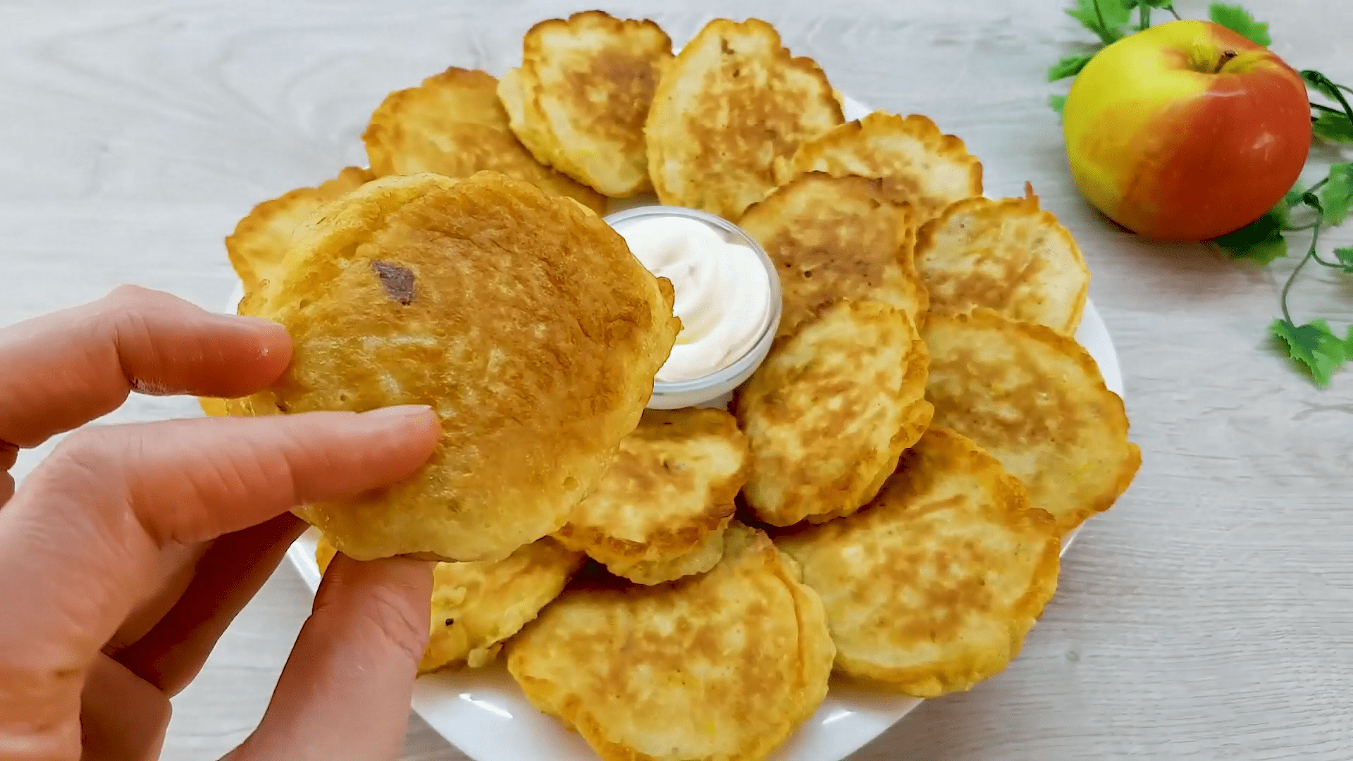 Яблочный десерт смотреть онлайн