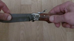 Складные ножи с клинками из дамасской стали