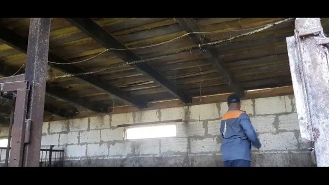 Сарай для свиней на 80 голов откорма. Утепляем потолок в свинарнике ( часть 1 ) Свиноводство. смотреть онлайн