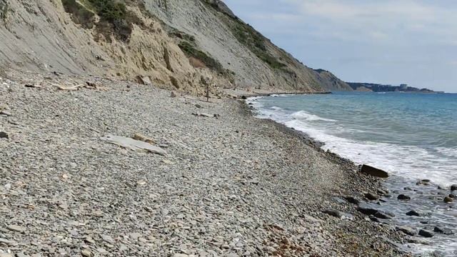 Прогулка по дикому пляжу Шингари Сукко