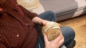 Плетение пасхальных корзиночек узелком в два цвета