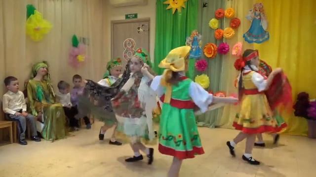 Русский народный "Танец с платками" | Детский сад Тридевятое царство