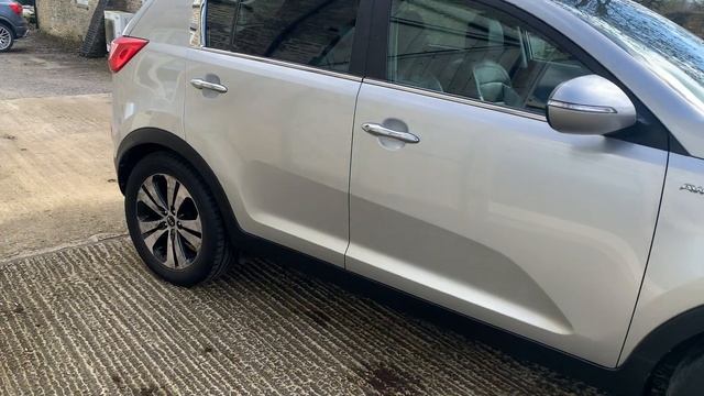 Kia Sportage CRDi AWD First Edition in Silver смотреть онлайн