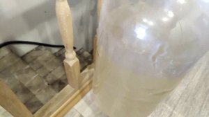 размешиваем сахар для браги. проще некуда
