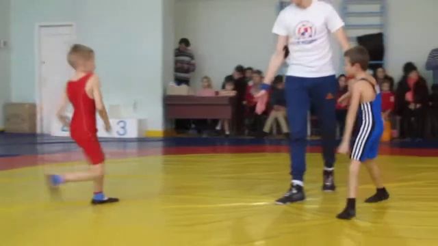 Боротьба - діти! Клуб Чемпіон змагання з вільної боротьби, м.Токмак смотреть онлайн