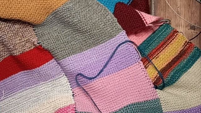 МК Как сшить две детали связанные платочной вязкой. смотреть онлайн