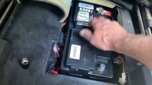 Mercedes X164 GL series battery replacement