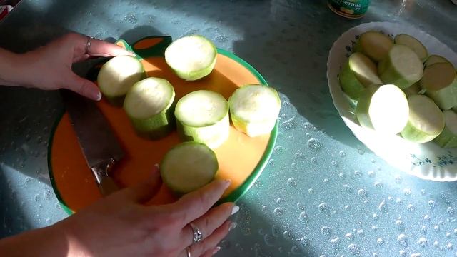 Кабачки запеченные с курицей в духовке смотреть онлайн