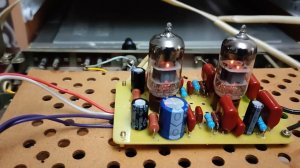 Лампы, лампы... Звук только ламповый, очень приятный слуху