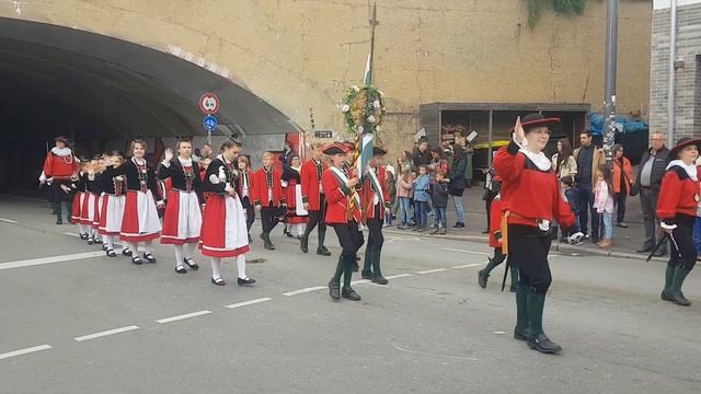 Парад На Октоберфест. Праздник урожая. Штутгарт. смотреть онлайн