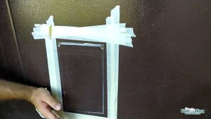 Установка уличной дверцы для кошек PetSafe Extreme Weather S в металлическую дверь