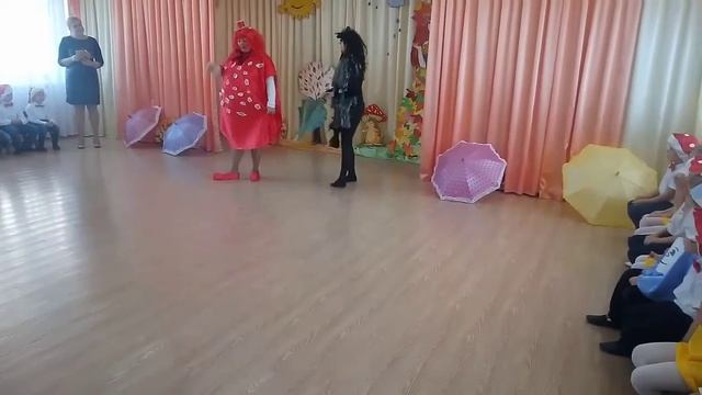 Осенний праздник в детском саду. "Волшебные зонтики Осени", 2020 год. Старшая группа. смотреть онлайн