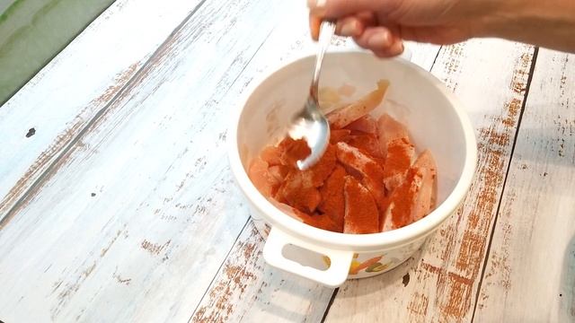 Сочная грудка для салатов и не только/Маринад для курицы/Грудка с румяной корочкой сочная внутри.