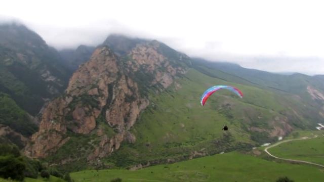 Дети на парапланах. смотреть онлайн