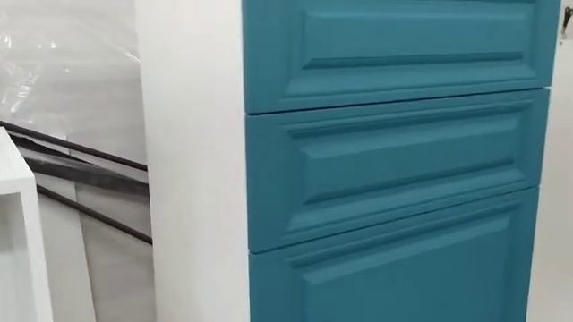 Кухонный модуль с направляющими Muller и фасадами Луи смотреть онлайн