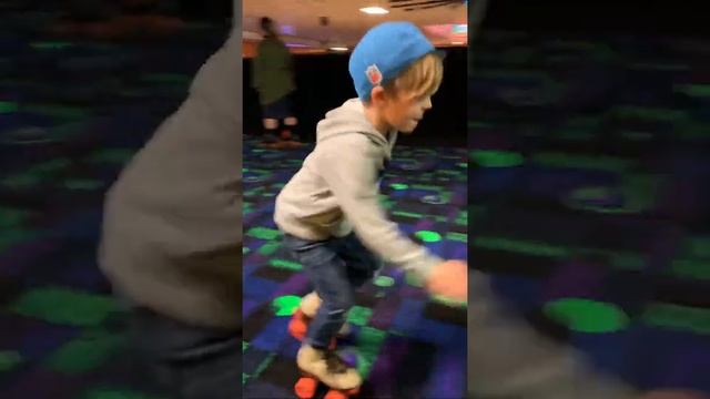 Finn roller skating