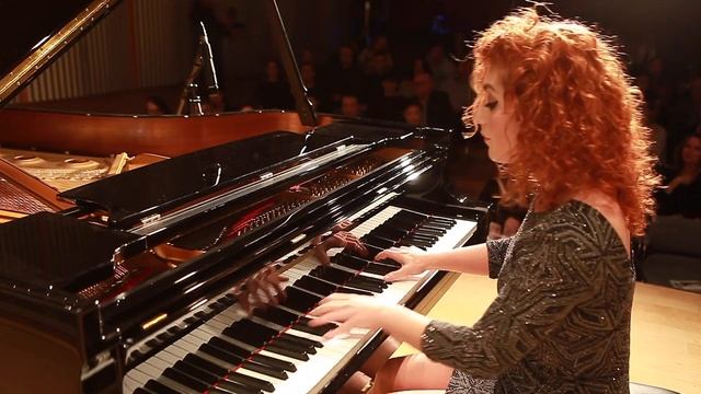 Victoria Fatu playing Chopin Grande Valse Brilliante смотреть онлайн