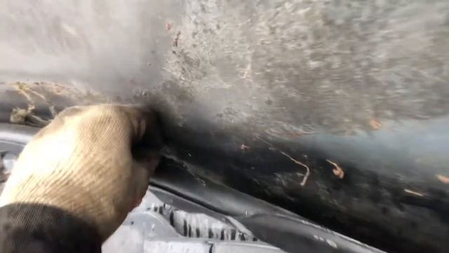 Как снять форсунки омывателя лобового стекла Mercedes-Benz W124 смотреть онлайн