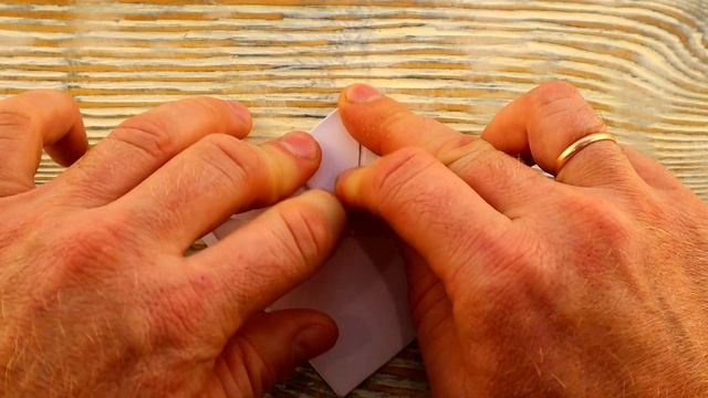 Как сделать прыгающую лягушку из бумаги. Оригами. How To Make a Paper Frog - Fun & Easy Origami смотреть онлайн