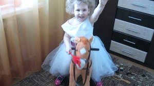 Игрушки Агния Барто Стихи для детей (Я люблю свою лошадку,причешу ей шёрстку гладко)Elsa & Anna