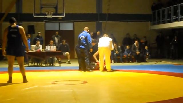 125 кг. Стојанов Александар (Бучим) vs Балазов (Сливен), 29.11.2014 год. Радовиш смотреть онлайн