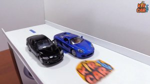 Машинки игрушки прыгают в батутный бассейн. Кир Кар Тойс