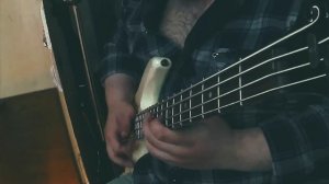 Bass Guitar yamaha rbx550 r/ line 6 helix stomp