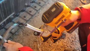 Аккумуляторный шприц  Dewalt dcgg571