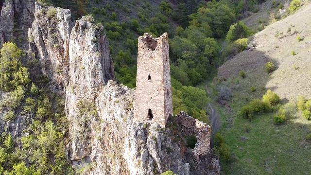 Вовнушки. Башни растущие из скал, Республика Ингушетия