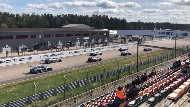Startincident Porsche Carrera Cup смотреть онлайн
