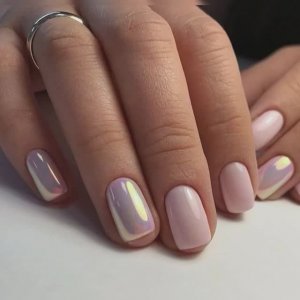 Маникюр на короткие ногти, на весну 2023?