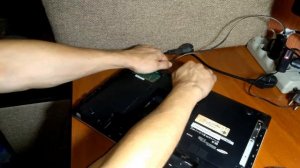 ноутбук Samsung NP-RV520 ремонт кнопок  под тачпадом