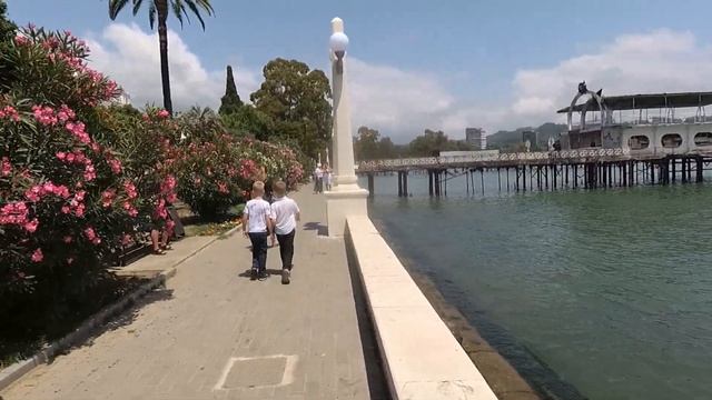 Последний звонок!Дети счастливы!25.06.2021.Абхазия.Сухум. смотреть онлайн